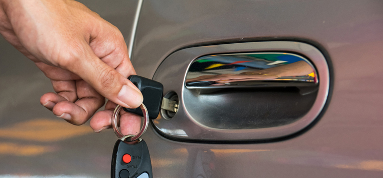 Car door lock repair in Fruitridge Pocket